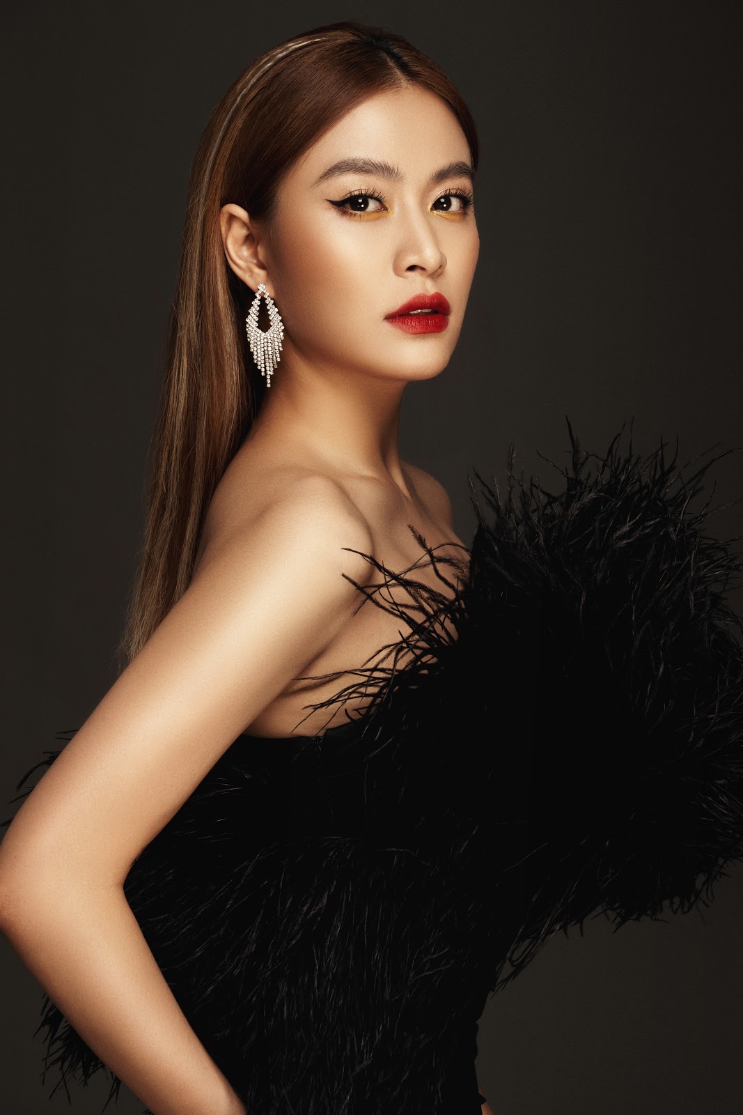 Hoàng Thùy Linh nhận giải thưởng